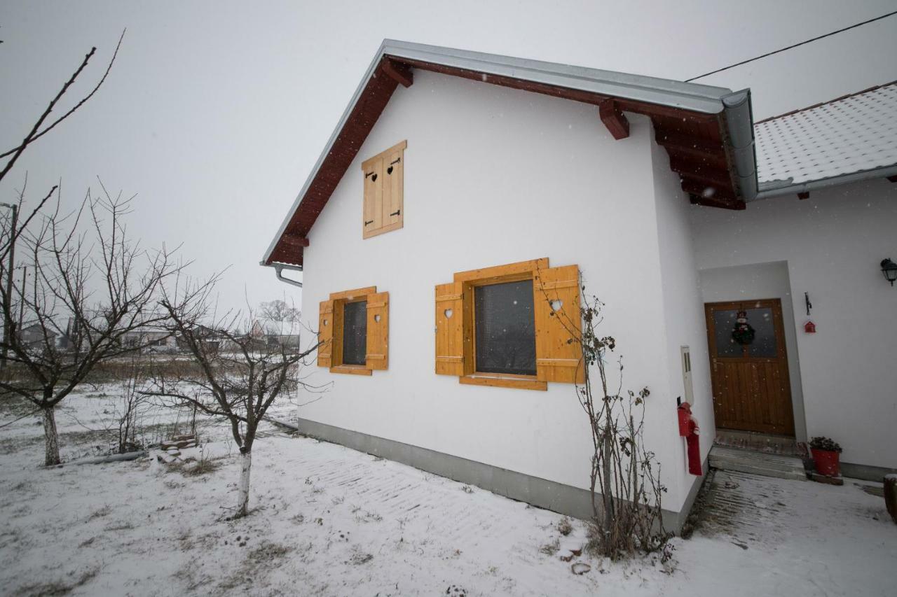 Kuca Za Odmor "Dva Srca" Hotel Ceminac Buitenkant foto