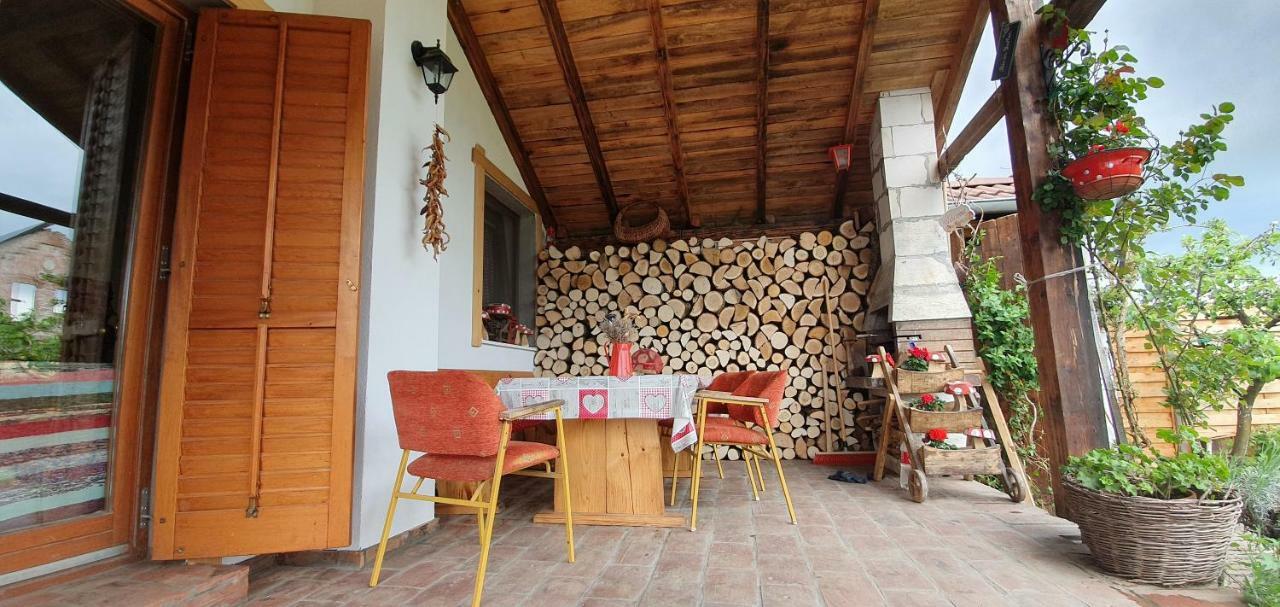 Kuca Za Odmor "Dva Srca" Hotel Ceminac Buitenkant foto